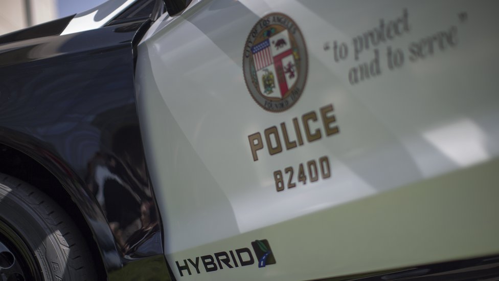 Dos detectives del Departamento de Policía de Los Ángeles le tomaron declaración a la modelo italiana este jueves. Auto de la policía de Los Ángeles