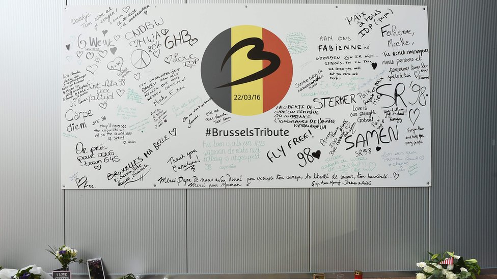Соболезнования сотрудников аэропорта Брюсселя жертвам двойного нападения террористов-смертников