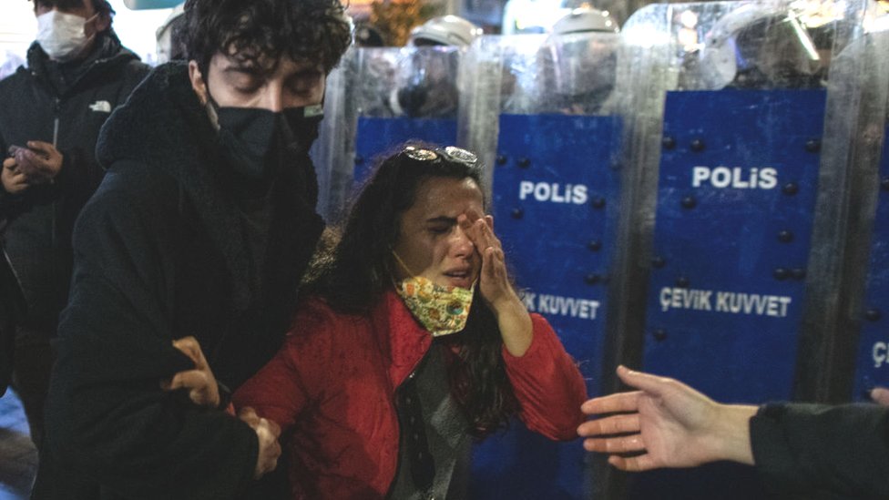 Clashes as protesters demand end to violence against women