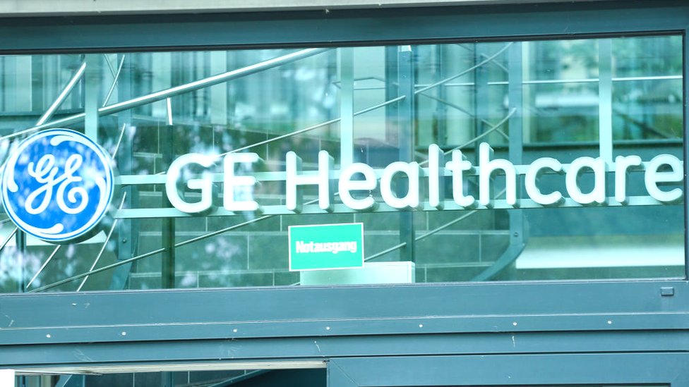 Знак GE Healthcare в офисе