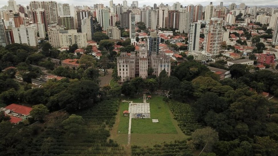 Vista aérea de São Paulo, a partir do Instituto Biológico