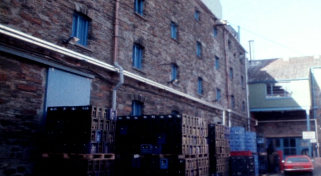Buckley's Brewery Maltings, Лланелли на фото в 1987 году