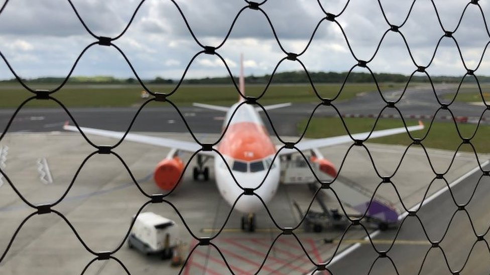 Самолет EasyJet в аэропорту Лутон