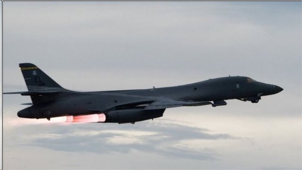 5月美國空軍的B-1B戰略轟炸機數次在南沙群島中國人工島礁附近進行訓練飛行