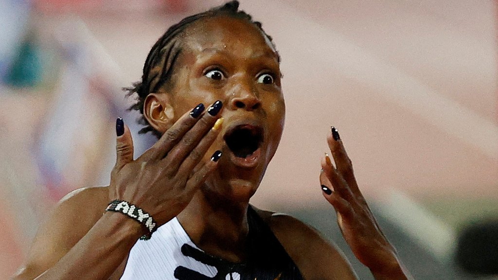 Faith Kipyegon breaks womens 1500m world record as Laura Muir comes second in Diamond League