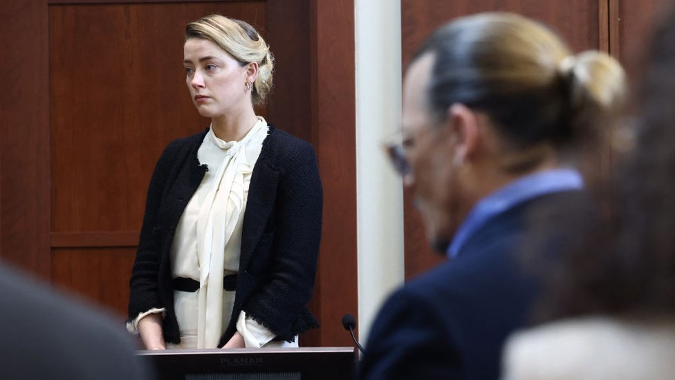 Amber Heard testifies for a second day