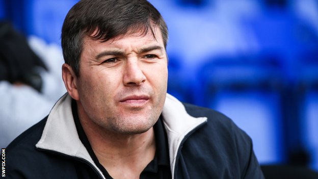 iestyn harris: salford red devils confirm departure of coach