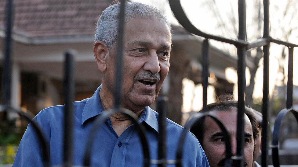 AQ Khan en arresto domiciliario en febrero de 2009.