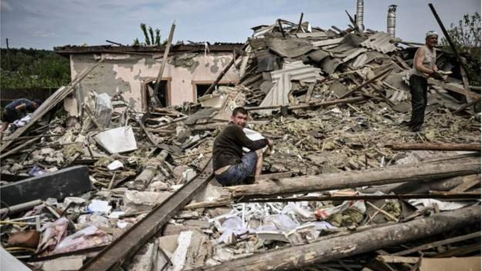 頓巴斯地區被摧毀的民居
