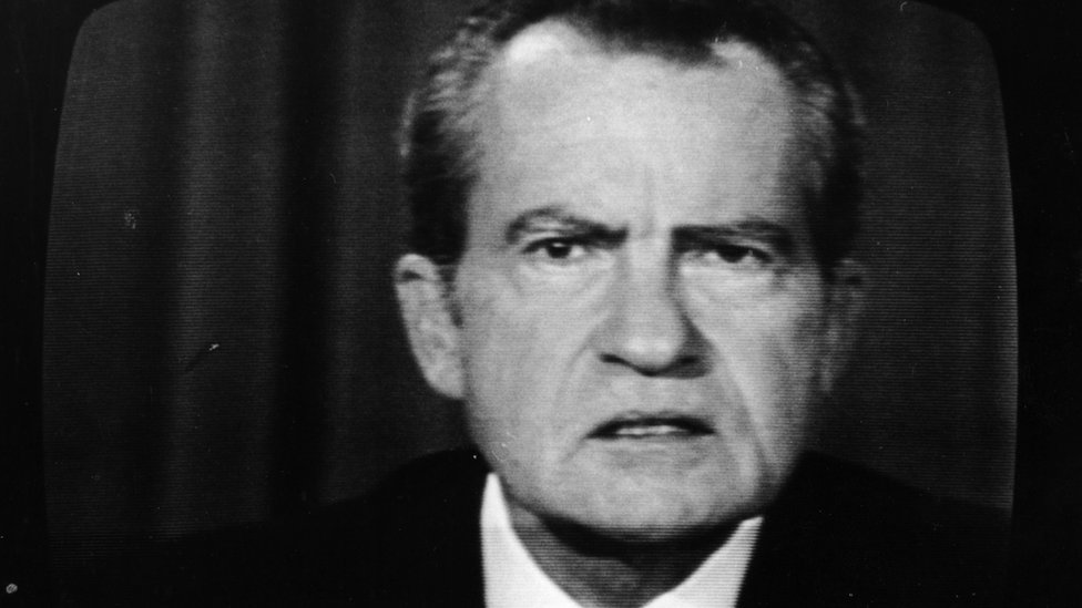 Nixon quería que los vietnamitas creyeran que tenía un botón para desencadenar un ataque nuclear. (Crédito: Hulton Archive) Nixon