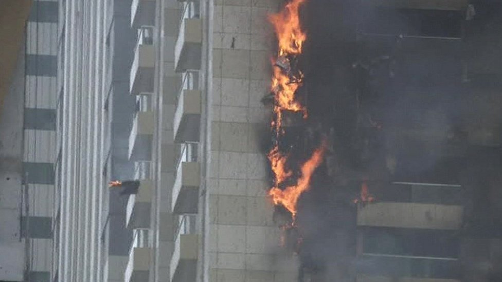 Jetpack firefighting system showcased in Dubai - BBC News