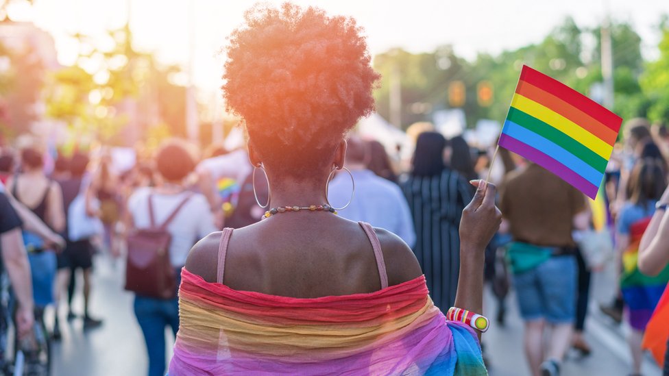 Barbados scraps laws banning same-sex acts - BBC News