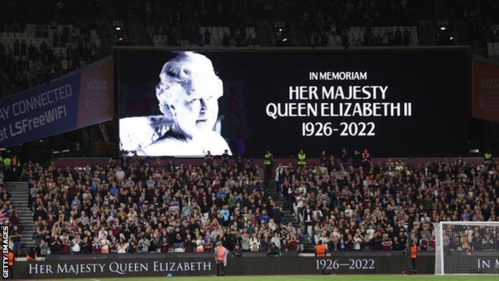 تم تأجيل مباريات الدوري الانجليزي الممتاز بعد وفاة الملكة إليزابيث الثانية