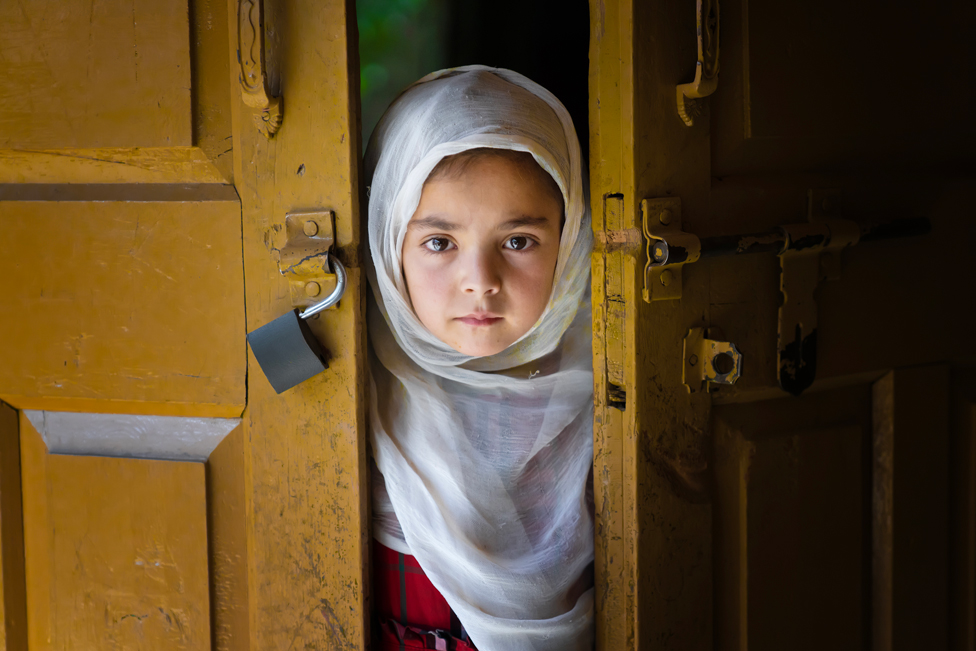 Kalaš učenica u Čitralu, Pakistan