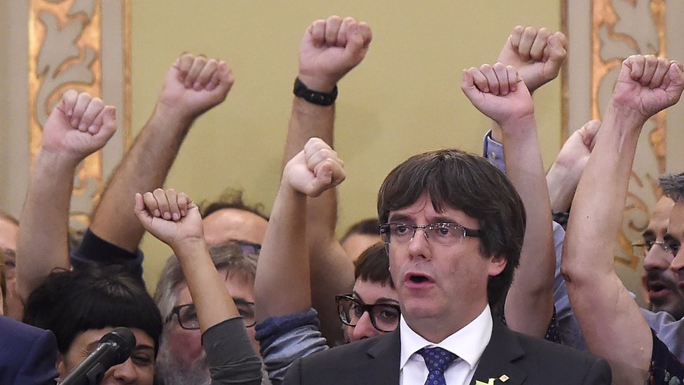 El parlamento catalán El presidente de la Generalitat catalana, Carles Puigdemont.