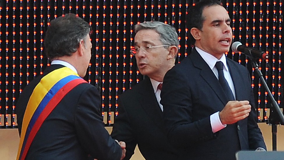 Benedetti con Santos y Uribe