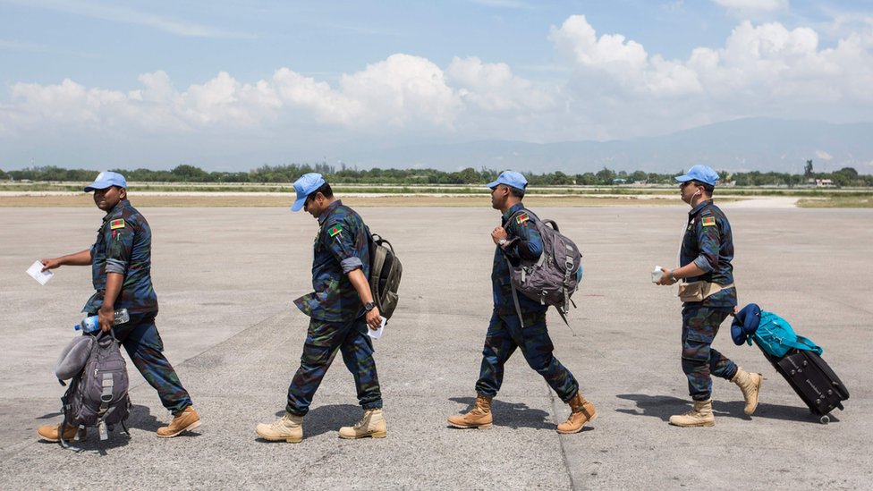 Los últimos elementos de la fuerza de paz de la ONU en Haití salieron de Puerto Príncipe tras el fin de su misión iniciada en 2004. Cascos azules se marchan de Haití