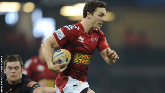 George North bursts clear