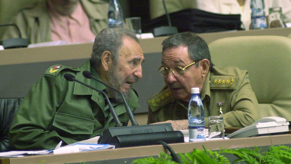 Raúl Castro ejerce como presidente desde 2008. Ha prometido que dejará el cargo en 2018. Fidel y Raúl Castro