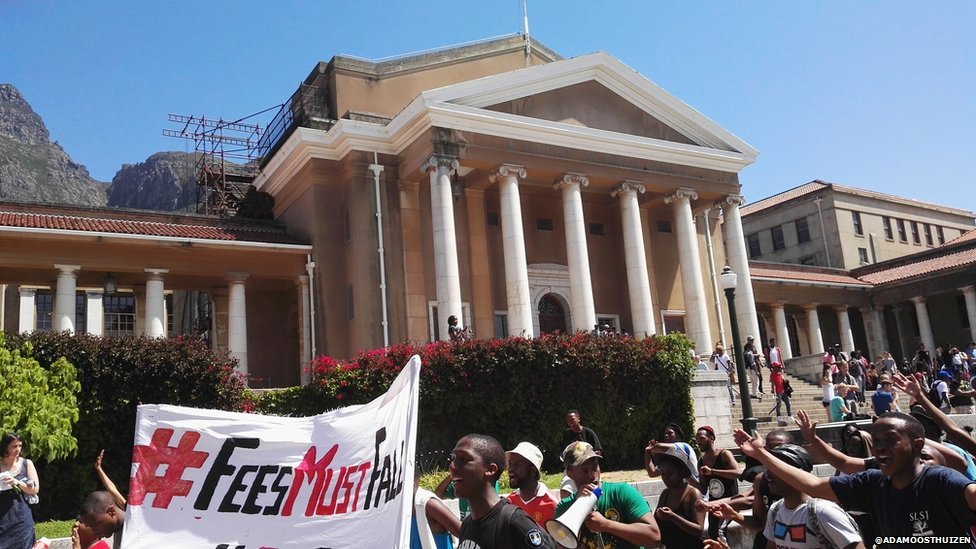 Университет Кейптауна (UCT) протестует против платы за обучение