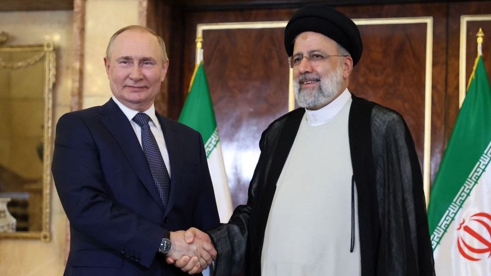 Putin i iranski predsednik Ibrahim Raisi u Teheranu