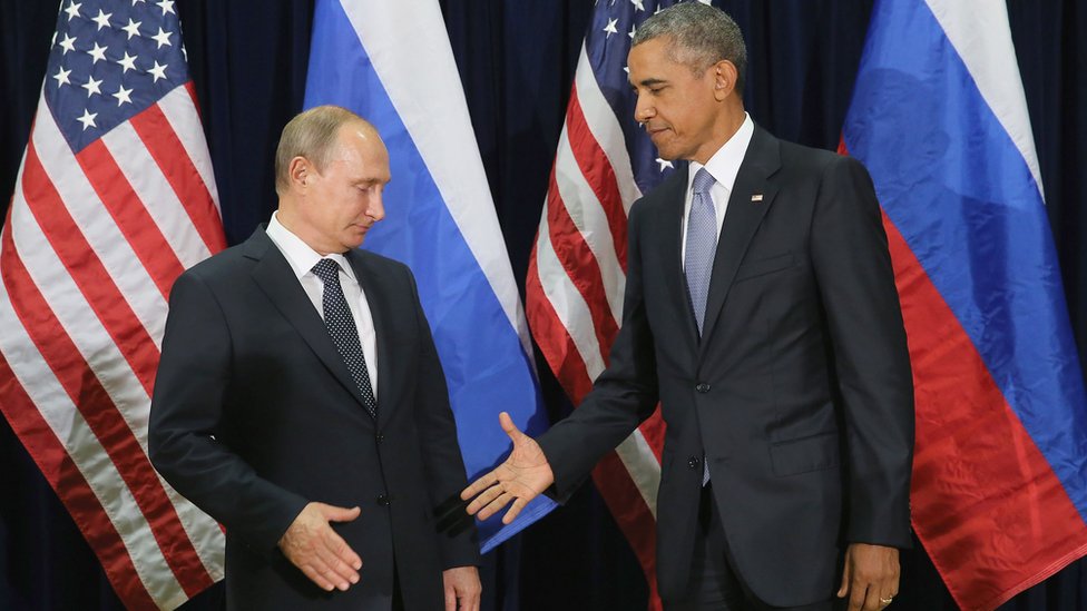 Президент США Барак Обама (справа) и президент России Владимир Путин в ООН, 28 сентября 15