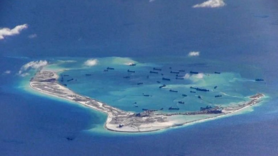 Fotos revelam que China vem aumentando sua presença militar no Mar do Sul da China