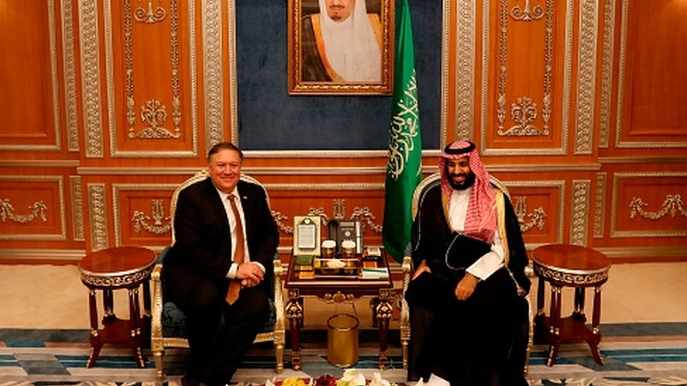 Mike Pompeo, 16 Ekim 2018'de Riyad'da Muhammed Bin Selman'la bir araya geldi