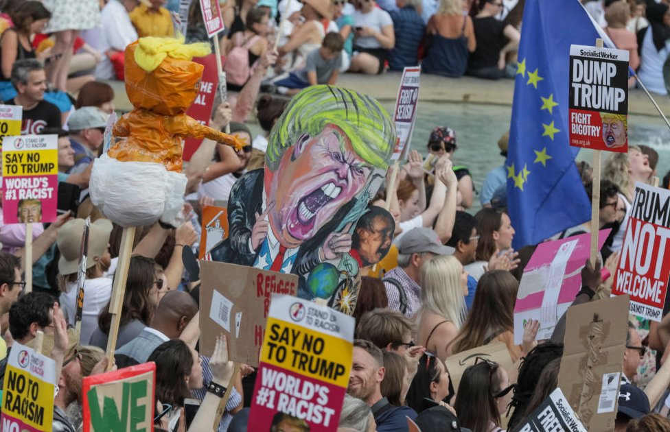 2018年7月，抗議者反對美國總統特朗普訪問英國