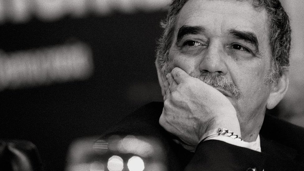 Gabriel García Márquez pensativo