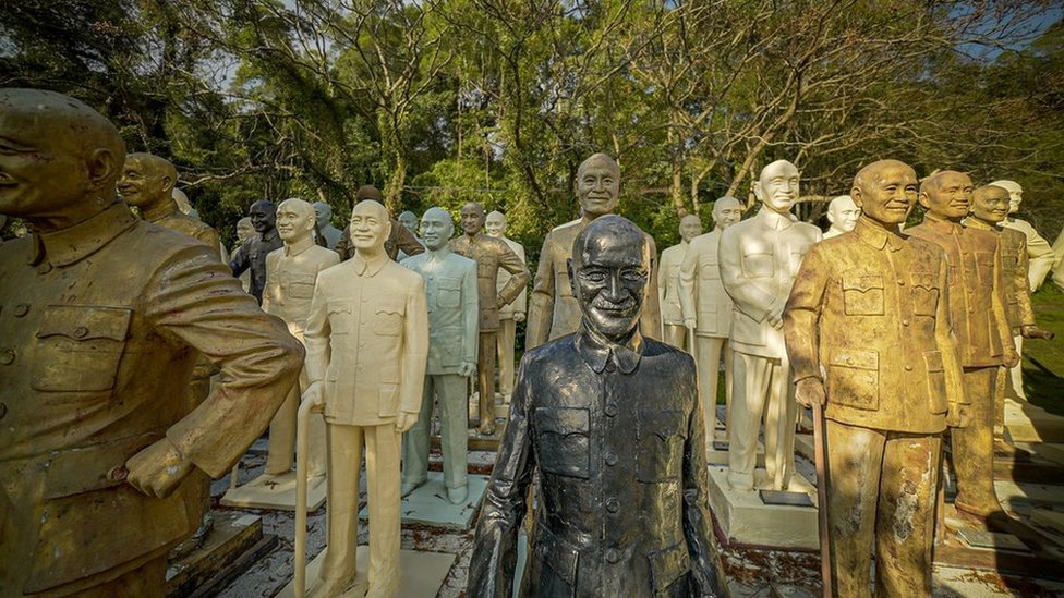 台北公園的蔣介石雕像