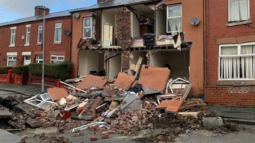 sinkhole house