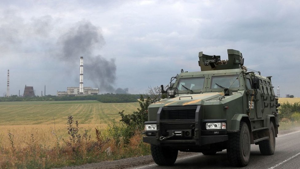 Российские военные захватили Северодонецк, украинские войска из него вышли