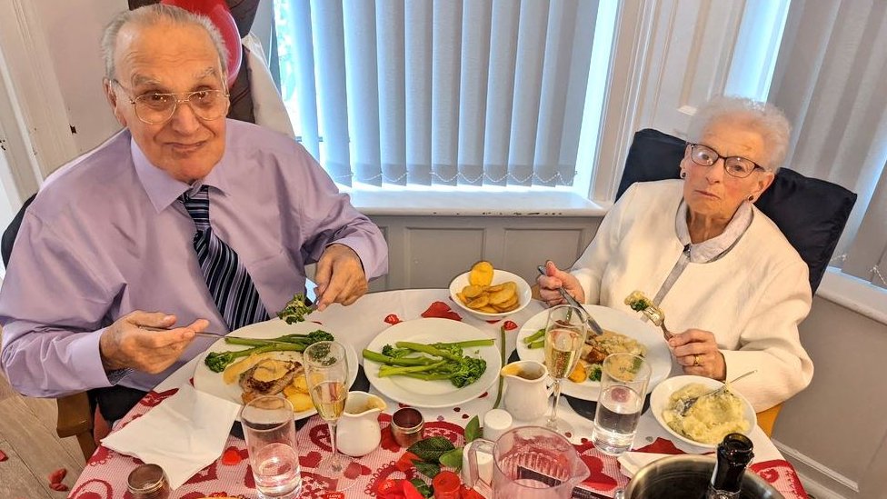 Norwich care home throws couple a 66th anniversary party - BBC News