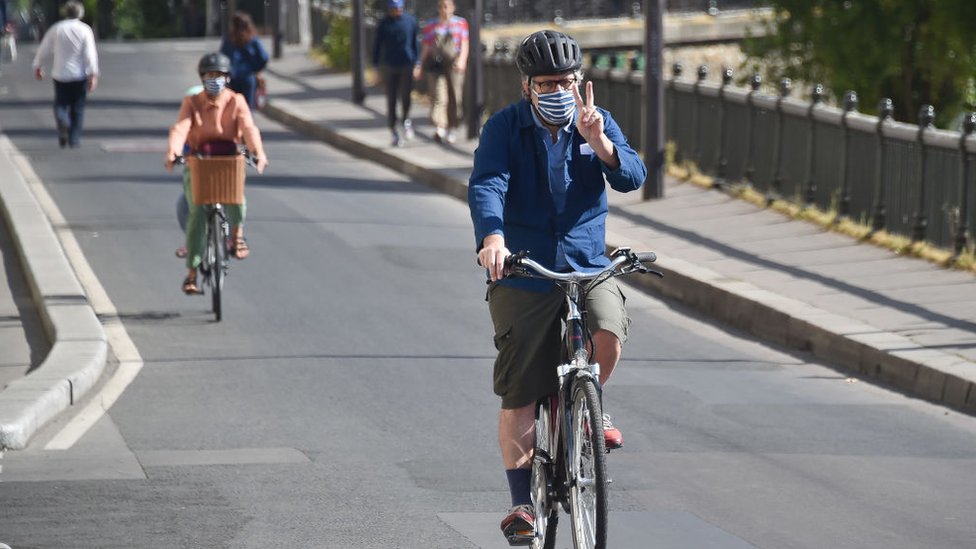 street cycling bikes