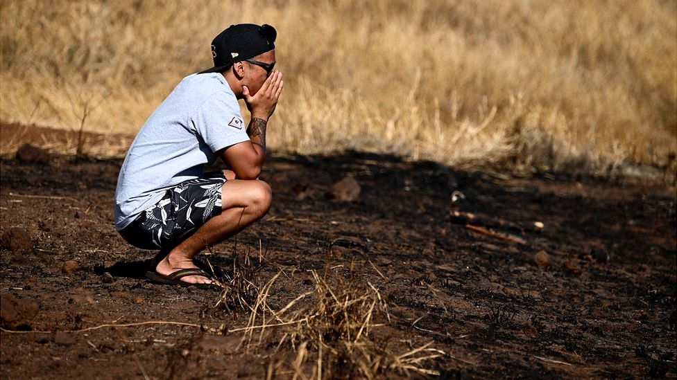 When a 'fire hurricane' hit, Maui's warning sirens never sounded