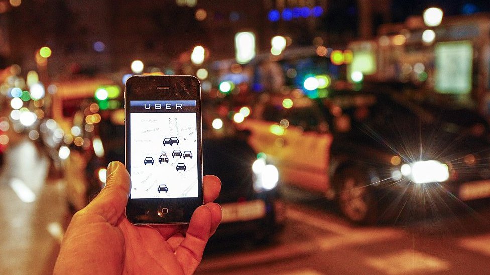 ¿Sabes que la frecuencia con la que pides un Uber puede revelar sobre ti hábitos de comportamiento útiles para muchas empresas? Uber