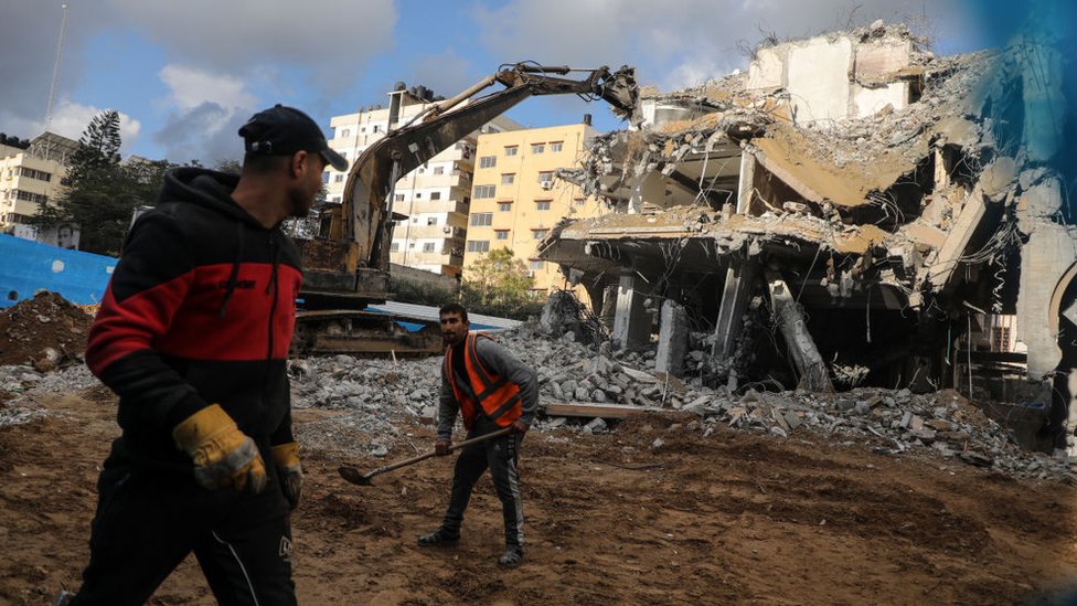 Obras de reconstrucción en Gaza.