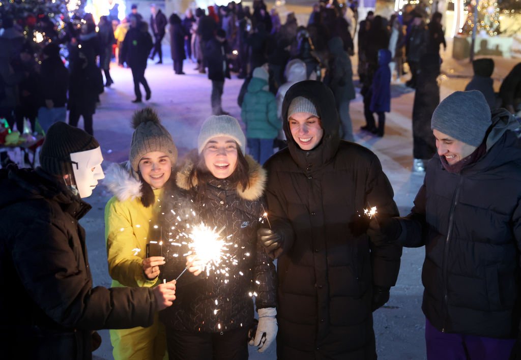 New Year celebrations in Novosibirsk, Russia NOVOSIBIRSK, RUSSIA - JANUARY 1, 2022: People celebrate the arrival of New Year 2022 in Lenina Square. Kirill Kukhmar/TASS (Photo by Kirill KukhmarTASS via Getty Images)