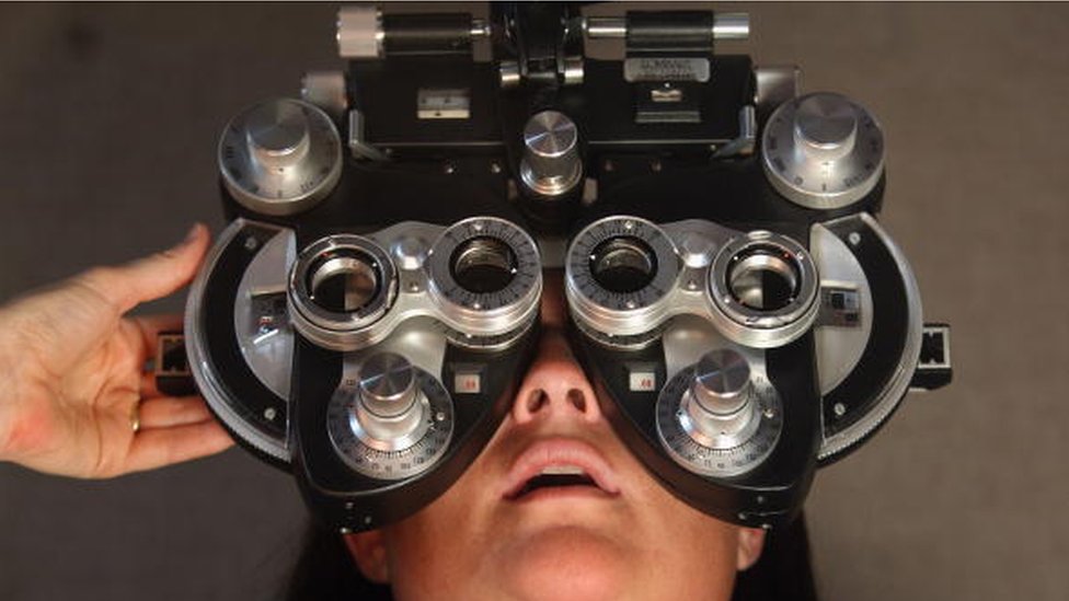 Consulta de un oftalmólogo