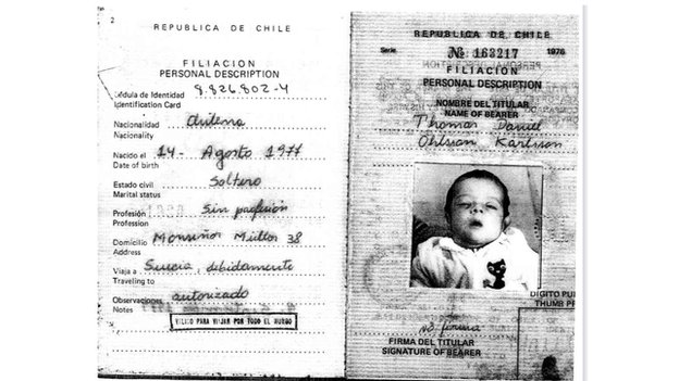 Cópia do passaporte de Daniel em 1977. Ele foi levado do Chile quando tinha cinco semanas de idade