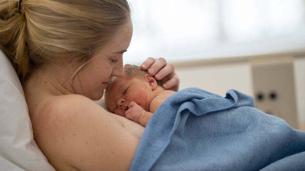 Coronavirus Concerns For Wellbeing Of Babies Born In Lockdown Bbc News