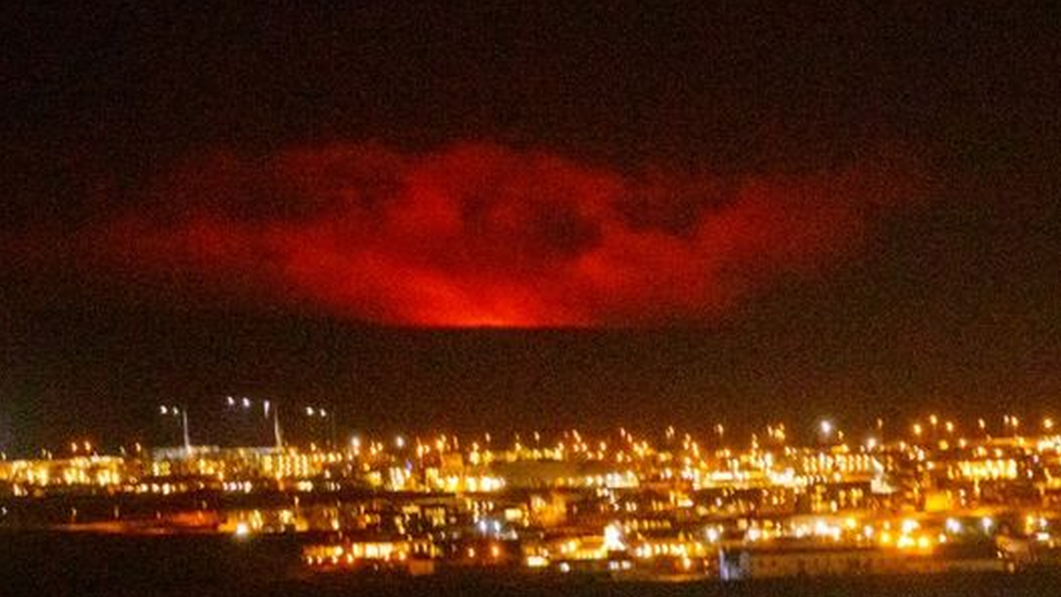 Erupción del volcán Fagradalsfjall en la península de Reykjanes.