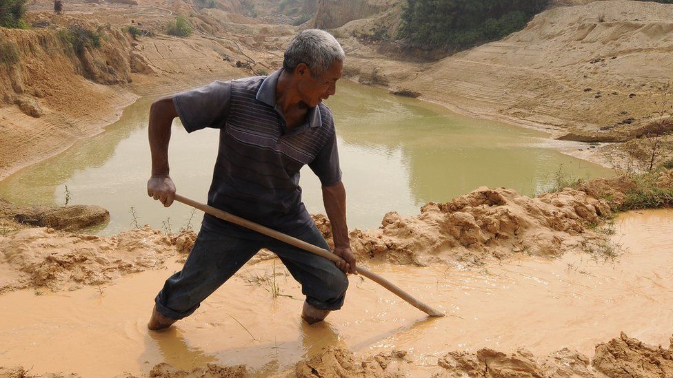 Extracción de minerales raros en China