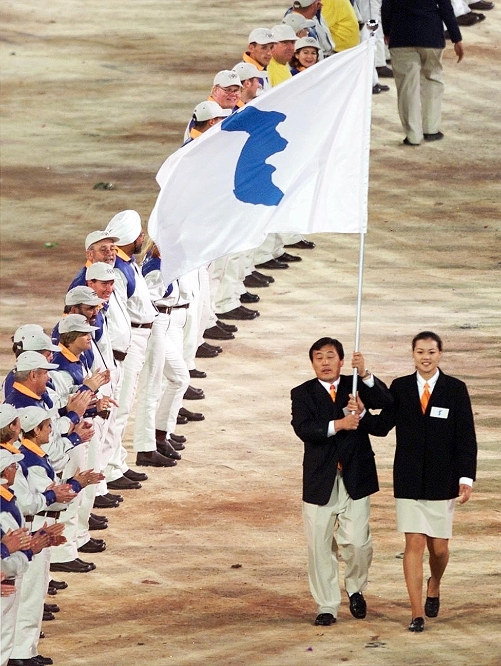 La bandera que representa la unificación de las dos coreas. Ceremonia de inauguración en Sídney 2000.