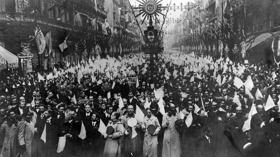 Desfile en el Centenario en Argentina