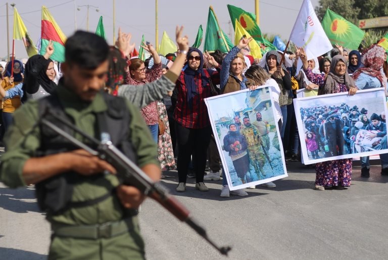 Kürtlerin Haseke'de düzenledikleri protesto gösterisi