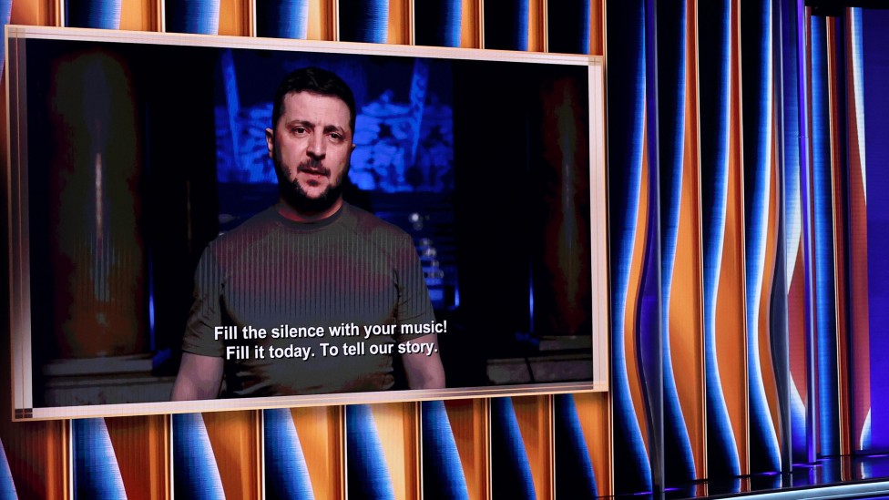 Volodymyr Zelensky se dirigió a los músicos y la audiencia de la 64 edición de los Grammy.