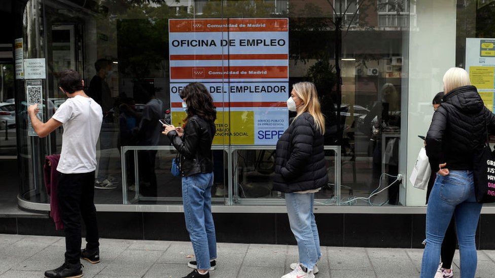 Cola del desempleo en España