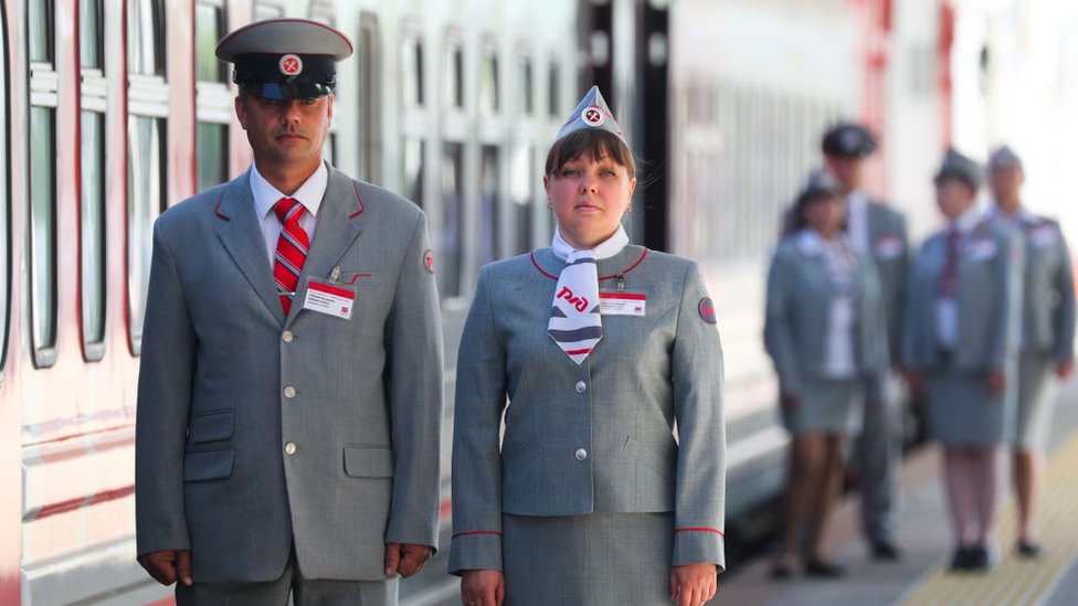 Personal uniformado del tren "Zarengold". Personal uniformado del tren "Zarengold".